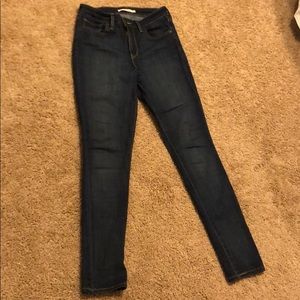 Levi’s 721 high rise skinny size 28